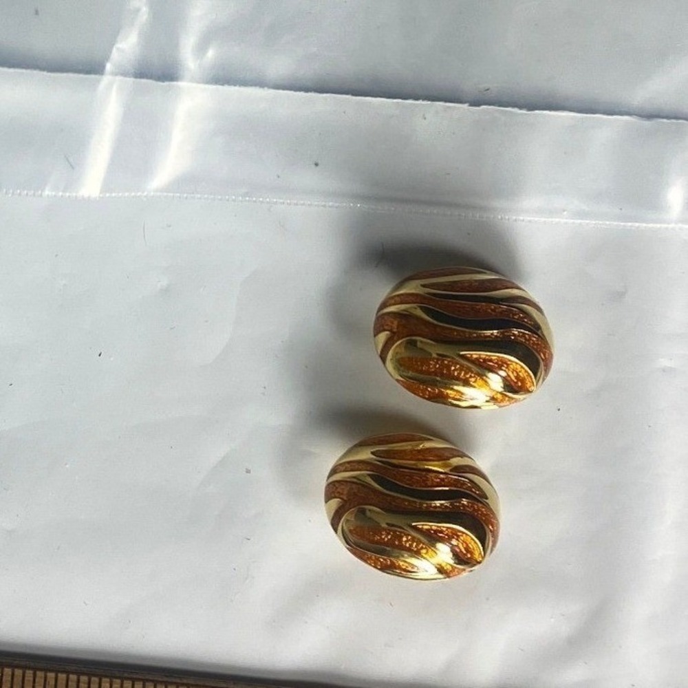 Gold Tone Swirl Design Clip On Earrings Women's Fashion Jewelry